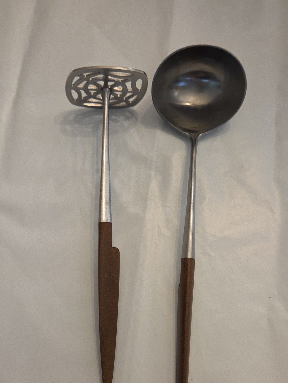 MCM Ekco Eterna Stainless Steel Serving Ladle and Skimmer Set with Brown Handles